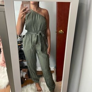 American Eagle green jumpsuit